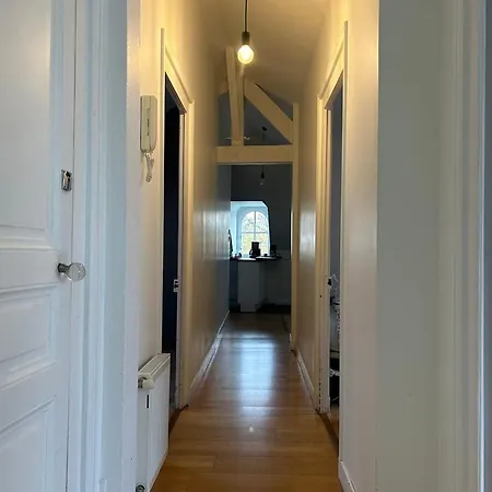 Le Square : Climatise En Centre Appartement *