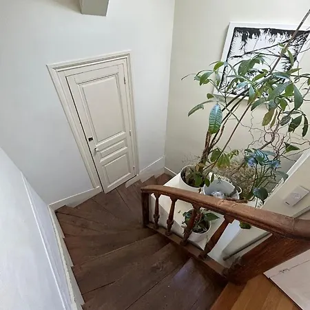 Appartement Le Square : Climatise En Centre *